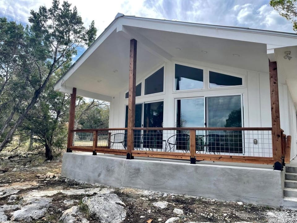 Splendid Chic Cabin with Modern Interior and Pool in Wimberley, Texas Cabin in Wimberley