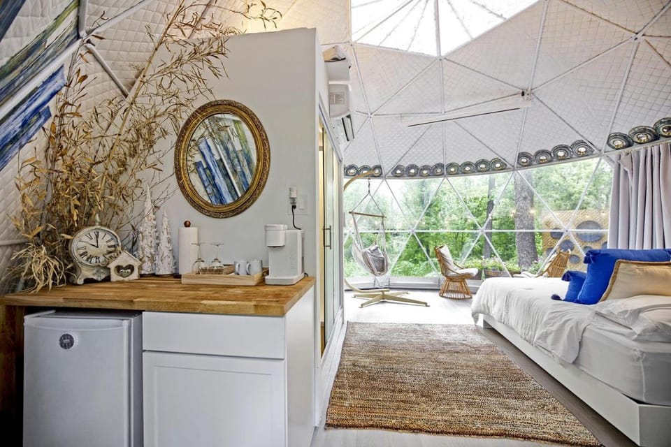 Breathtaking Dome with Spectacular Interior and Exterior in Leesburg, Virginia Luxury tent in Catoctin