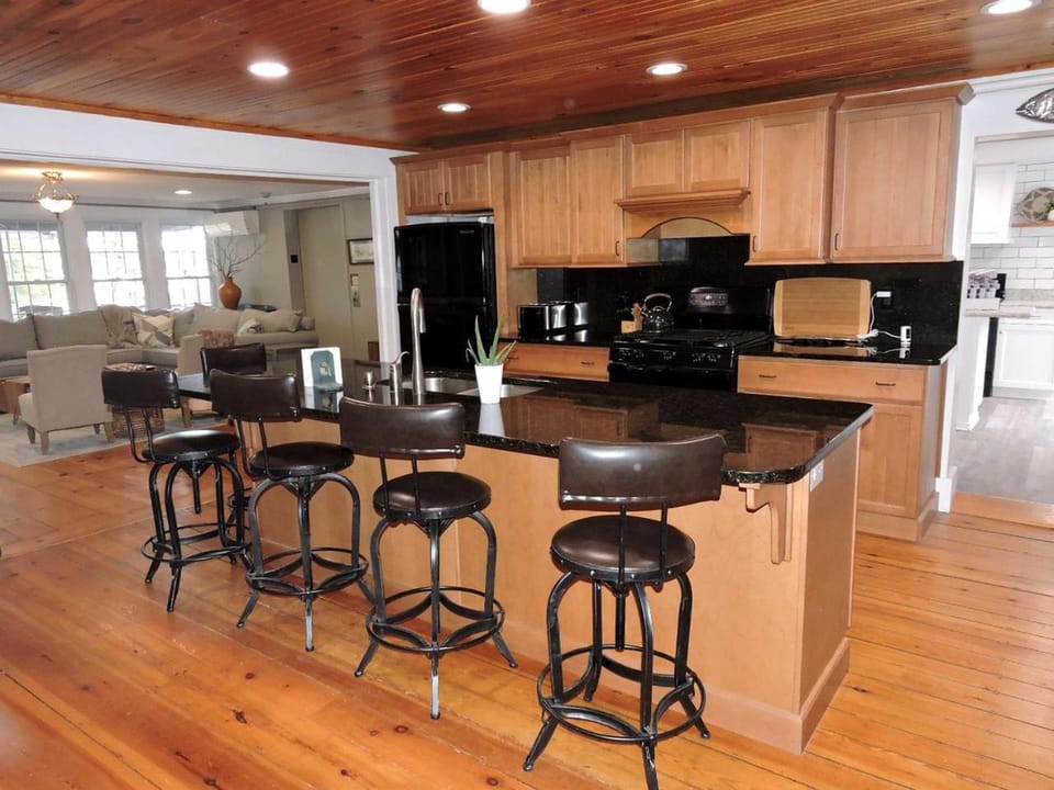 Cabin Retreat for Nature and City Exploration near Sebago Lake State Park, ME Cabin in Casco