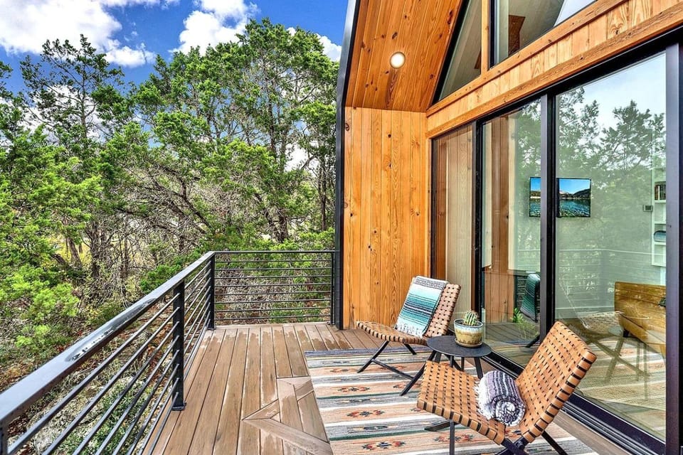 Luxurious Cabin Perfect for a Romantic Escape in Wimberley, Texas Cabin in Wimberley