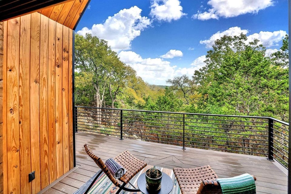 Beautiful Cabin with Incredible Design and Starrynight in Wimberley, Texas Cabin in Wimberley