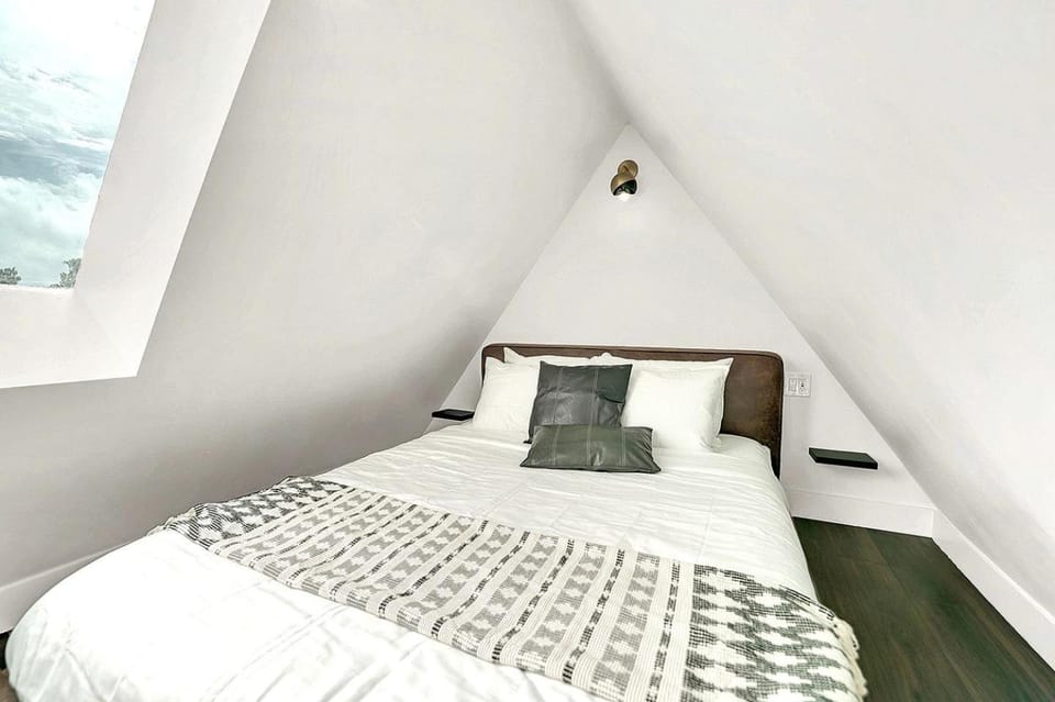 Beautiful Cabin with Incredible Design and Starrynight in Wimberley, Texas Cabin in Wimberley