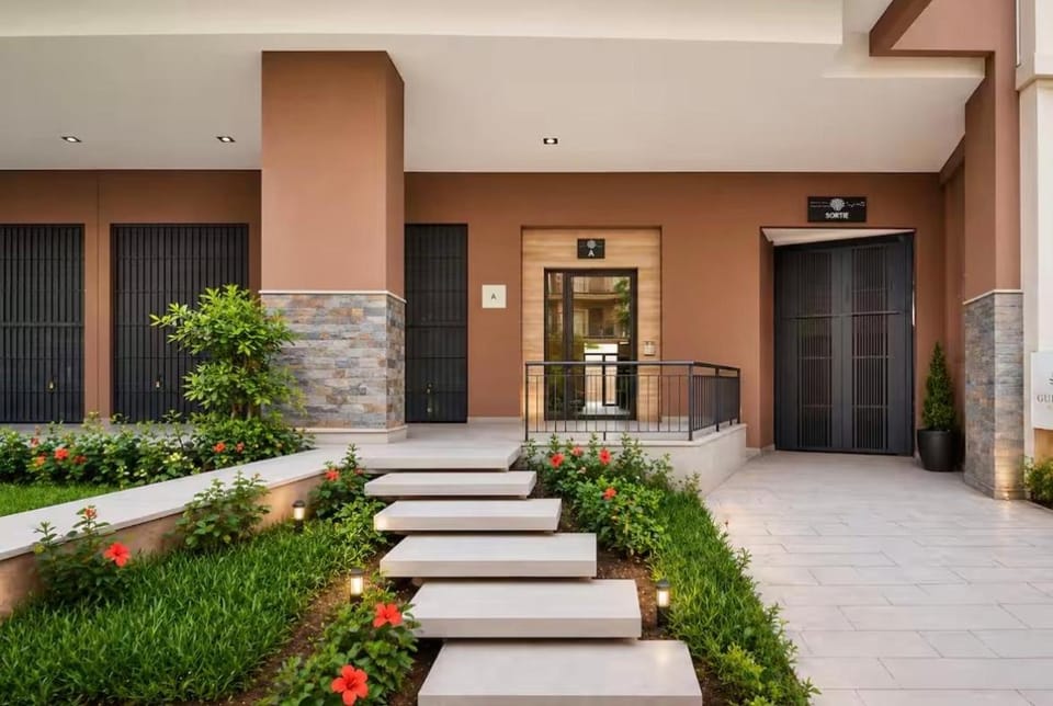 Stylish Gueliz Apartment Pool Parking Balcony Apartment in Marrakesh