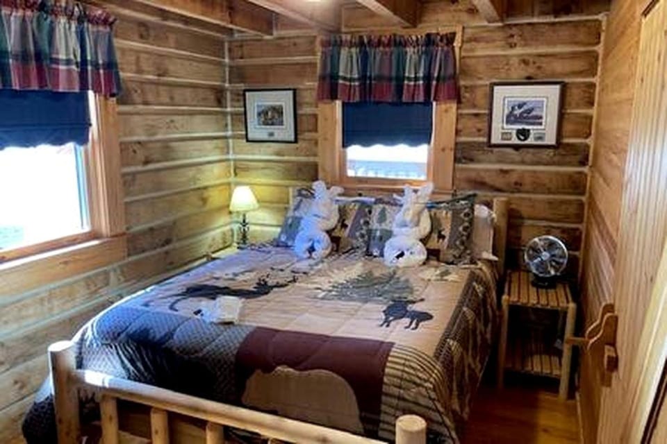 Rural Family Cabin Nestled Among Nature in Indiana Cabin in Indiana