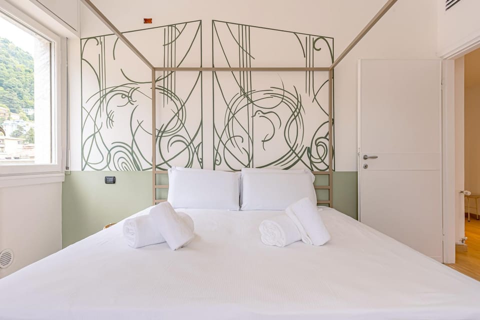 Duomo Verde Penthouse - VLH Luxury Collection - Private Floor near the Cathedral Apartment in Como