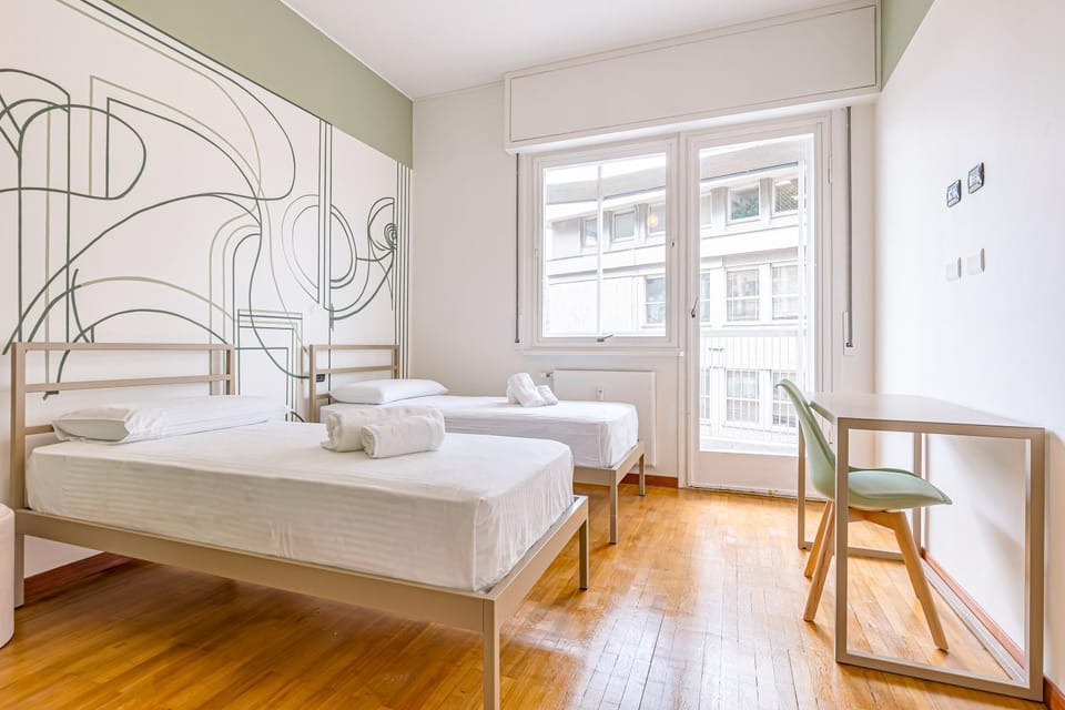 Duomo Verde Penthouse - VLH Luxury Collection - Private Floor near the Cathedral Apartment in Como