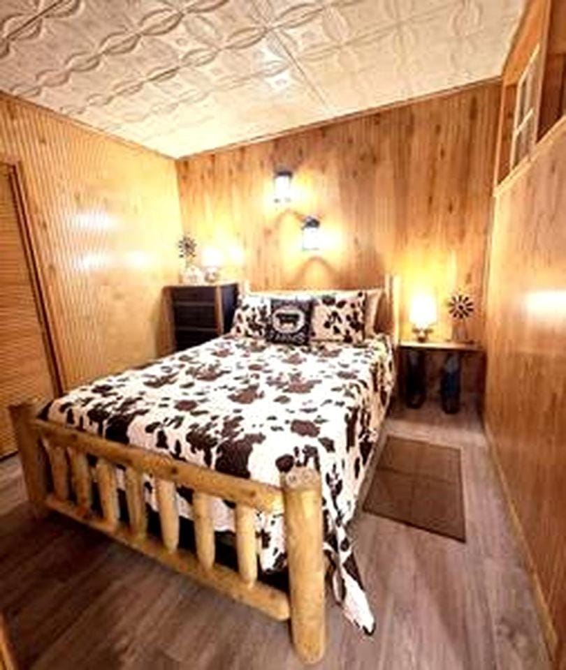 Charming Barn Retreat Surrounded by Nature Near Lake O the Pines in Texas House in Lake O the Pines