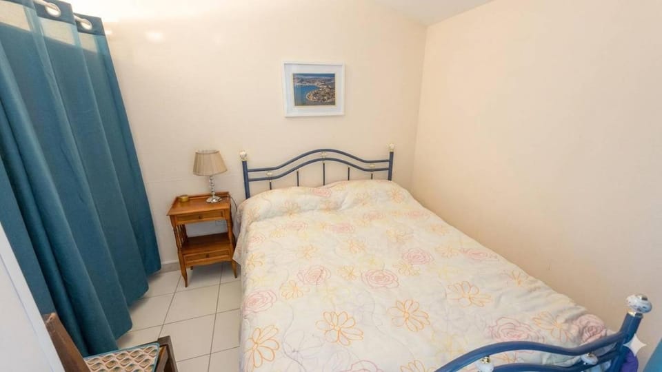 AIG186 Charmant T2 Mezzanine avec terrasse ensoleillée Parking Wifi et Clim Apartment in Gruissan