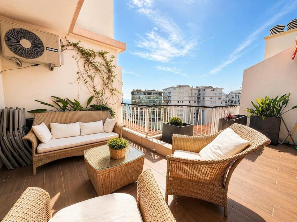 New apartment with sea view Derrière Martinez Apartment in Cannes