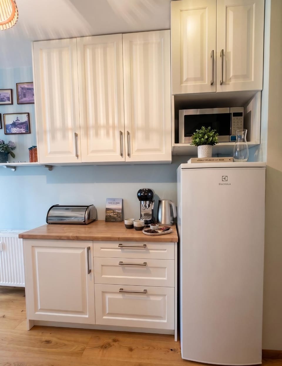 Coffee/tea facilities, Kitchen or kitchenette