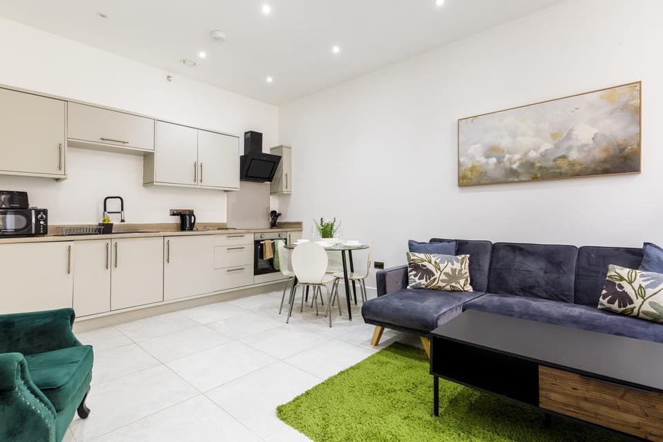 Modern City Centre Ground Floor - Apt 6 Apartment in Bradford