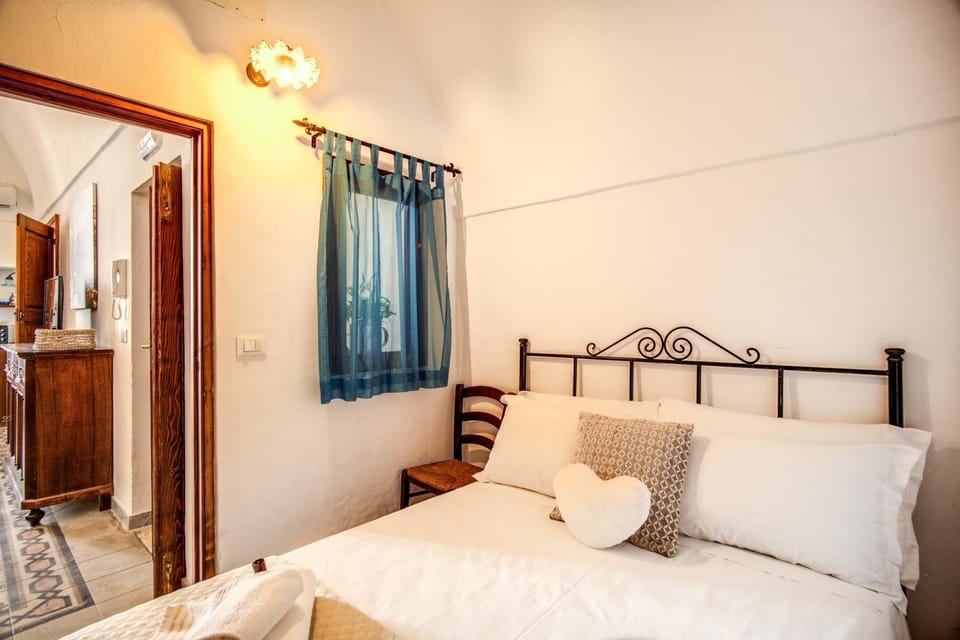 Bed, Photo of the whole room, Bedroom, towels, wardrobe
