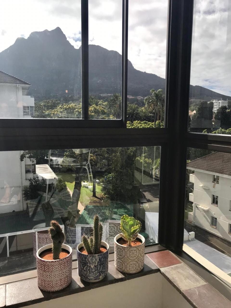 A Comfortable Hideout for Extended Stays Apartment in Cape Town