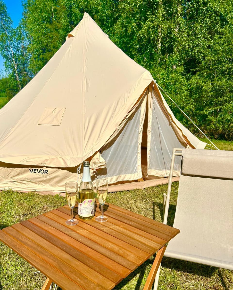 Glamping Arctic Ukuli Luxury tent in Rovaniemi