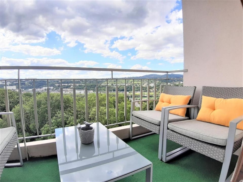 WeHost - Brunier - Appartement T2 pour 4 pers avec Balcon et parking Apartment in Caluire-et-Cuire