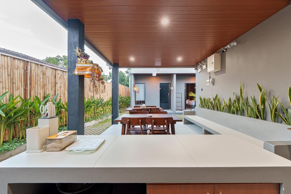 Dining area, Dinner