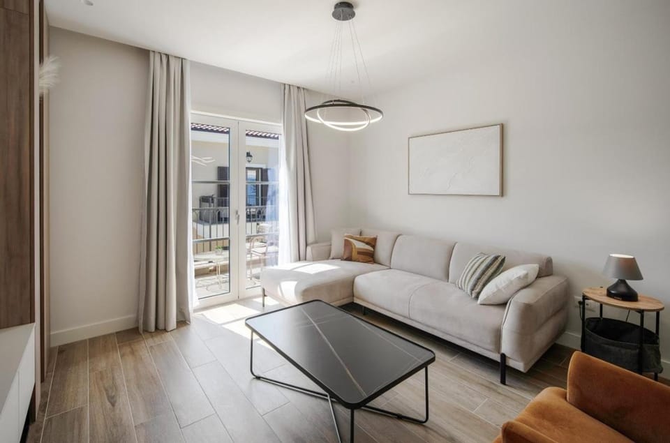 Living room, Seating area, air conditioner