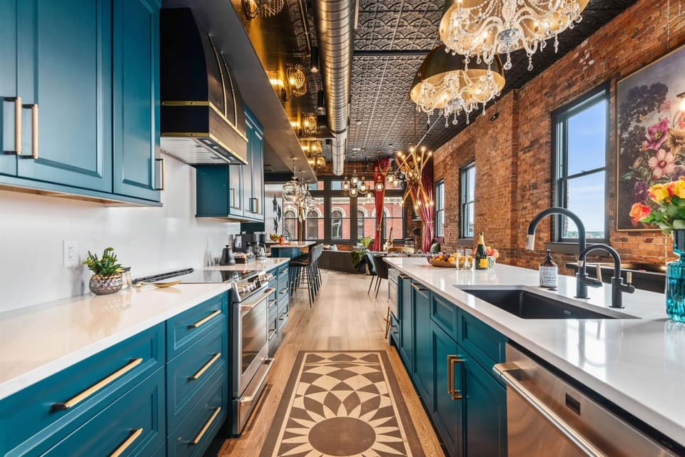 The Songbird-Luxury Nashville Penthouse Steps to Broadway Apartment in East Nashville