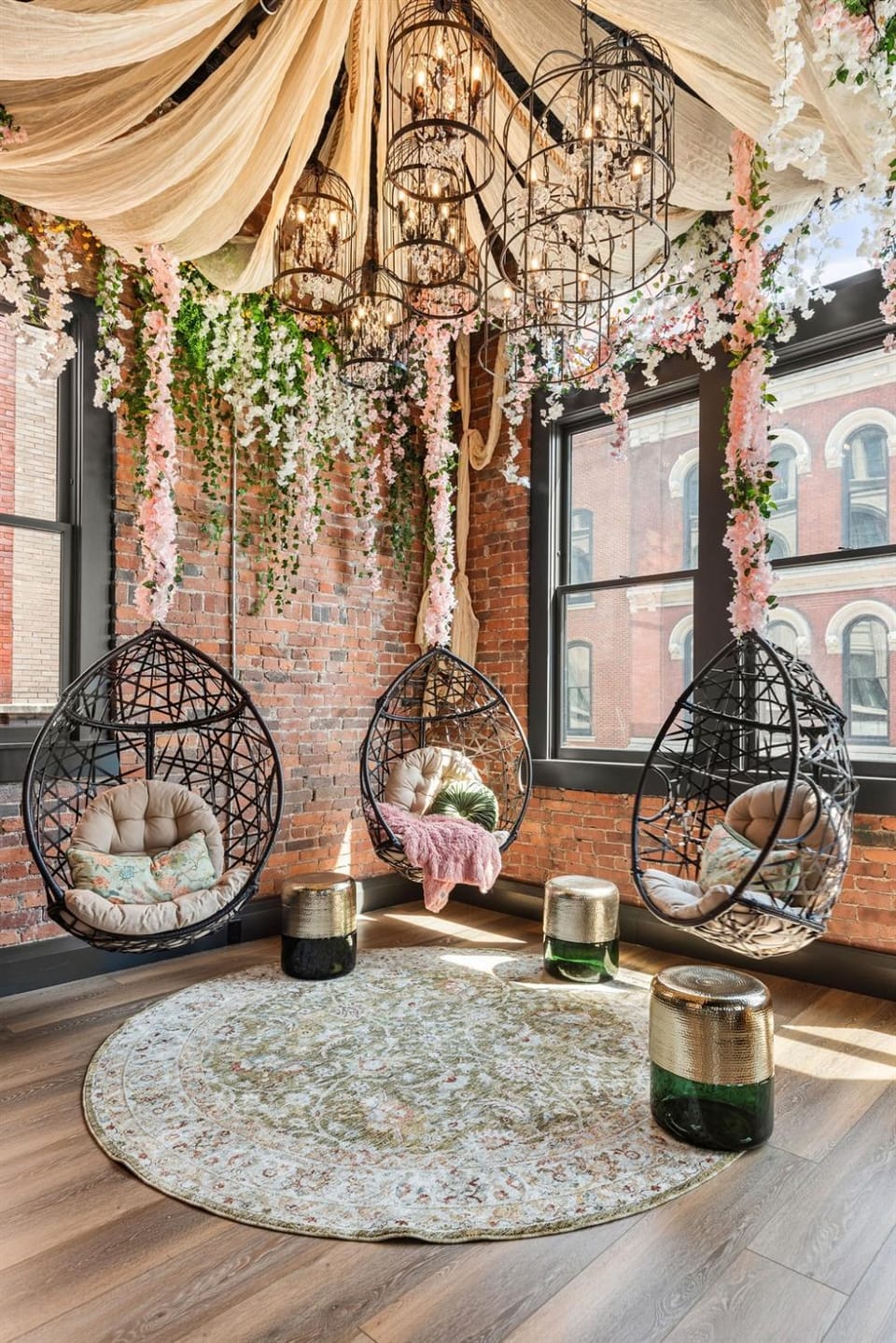 The Songbird-Luxury Nashville Penthouse Steps to Broadway Apartment in East Nashville