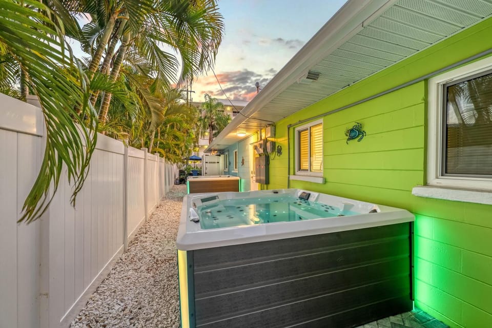 Beachside Bungalow - 1136 House in Florida
