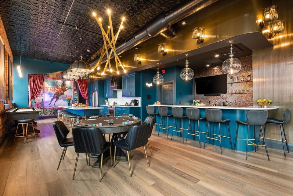 The Velvet Songbird Downtown Luxe Sleeps 24 Apartment in East Nashville