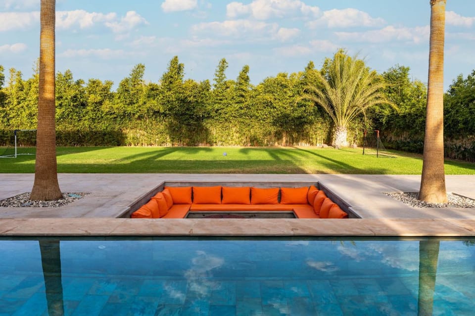 Villa Issa, grande piscine et jardin privatif Villa in Marrakesh-Safi