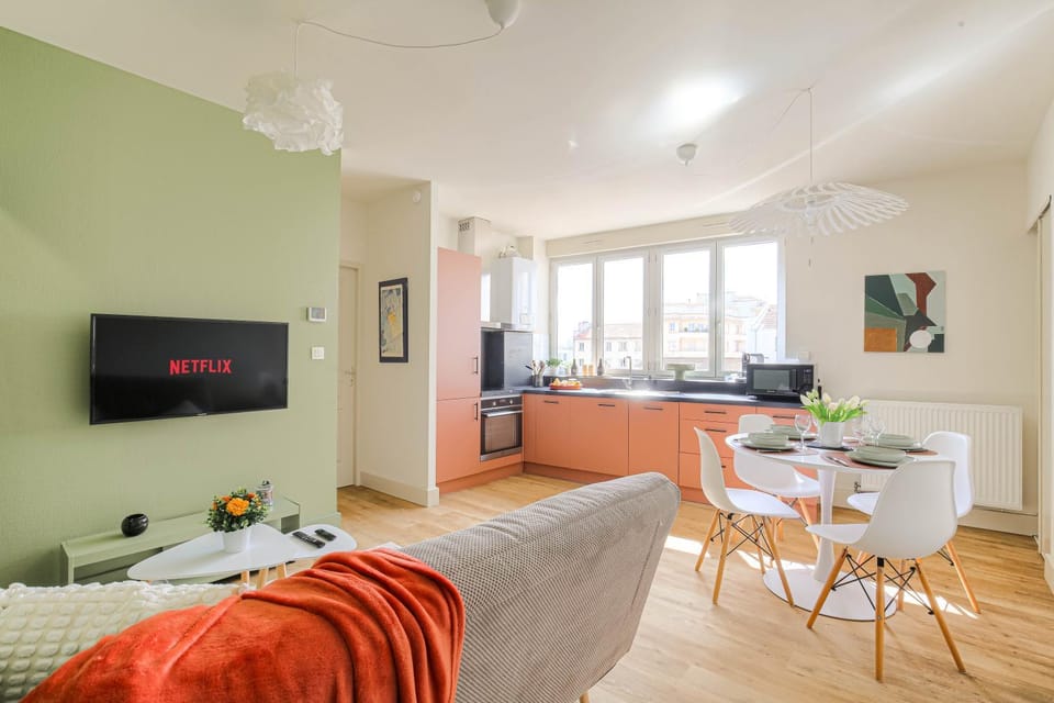Communal lounge/ TV room, TV and multimedia, Living room, internet, internet