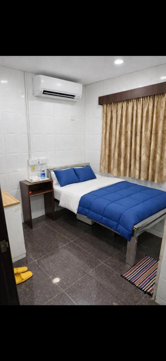 Carlton guest house block C Bed and Breakfast in China