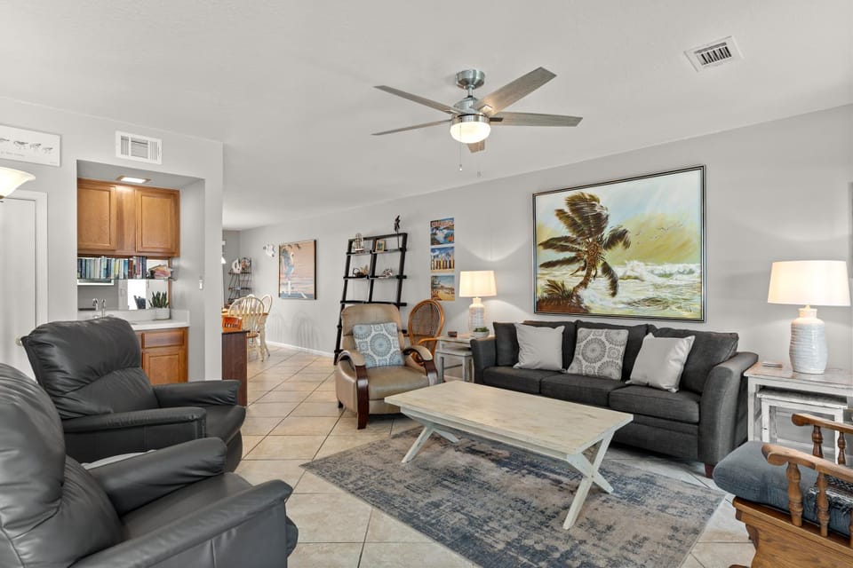 Kitchen or kitchenette, Living room, Seating area, furniture