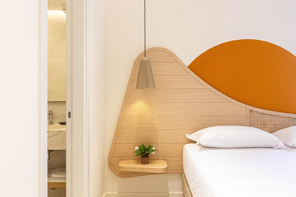 Santorini Luxury Room 3 - Beach Access, Parking and more Apartment in Vlorë County, Albania