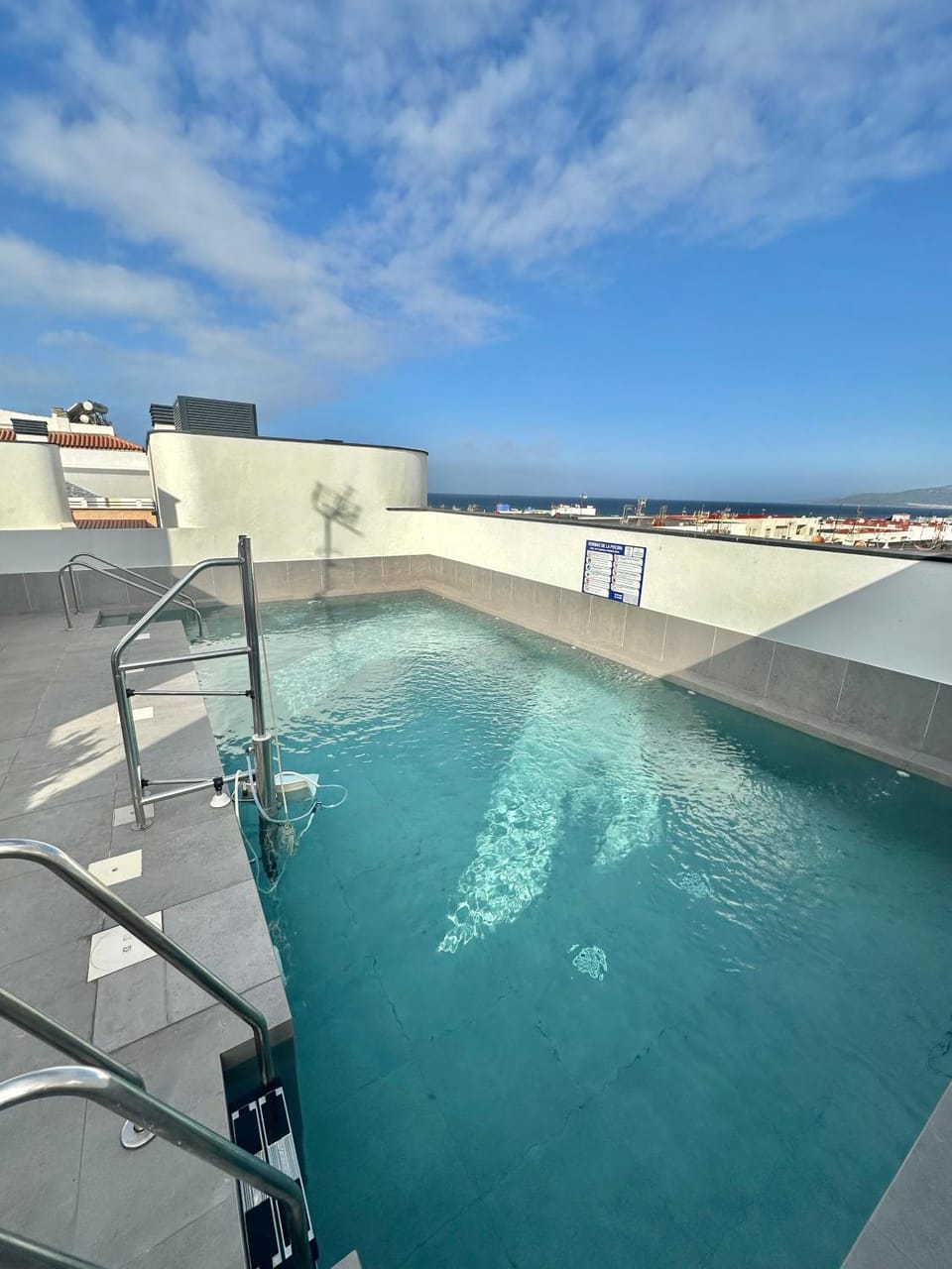 Ocean Breeze Luxury Apartment-Céntrico-Parking-Piscina-Wifi Apartment in Tarifa