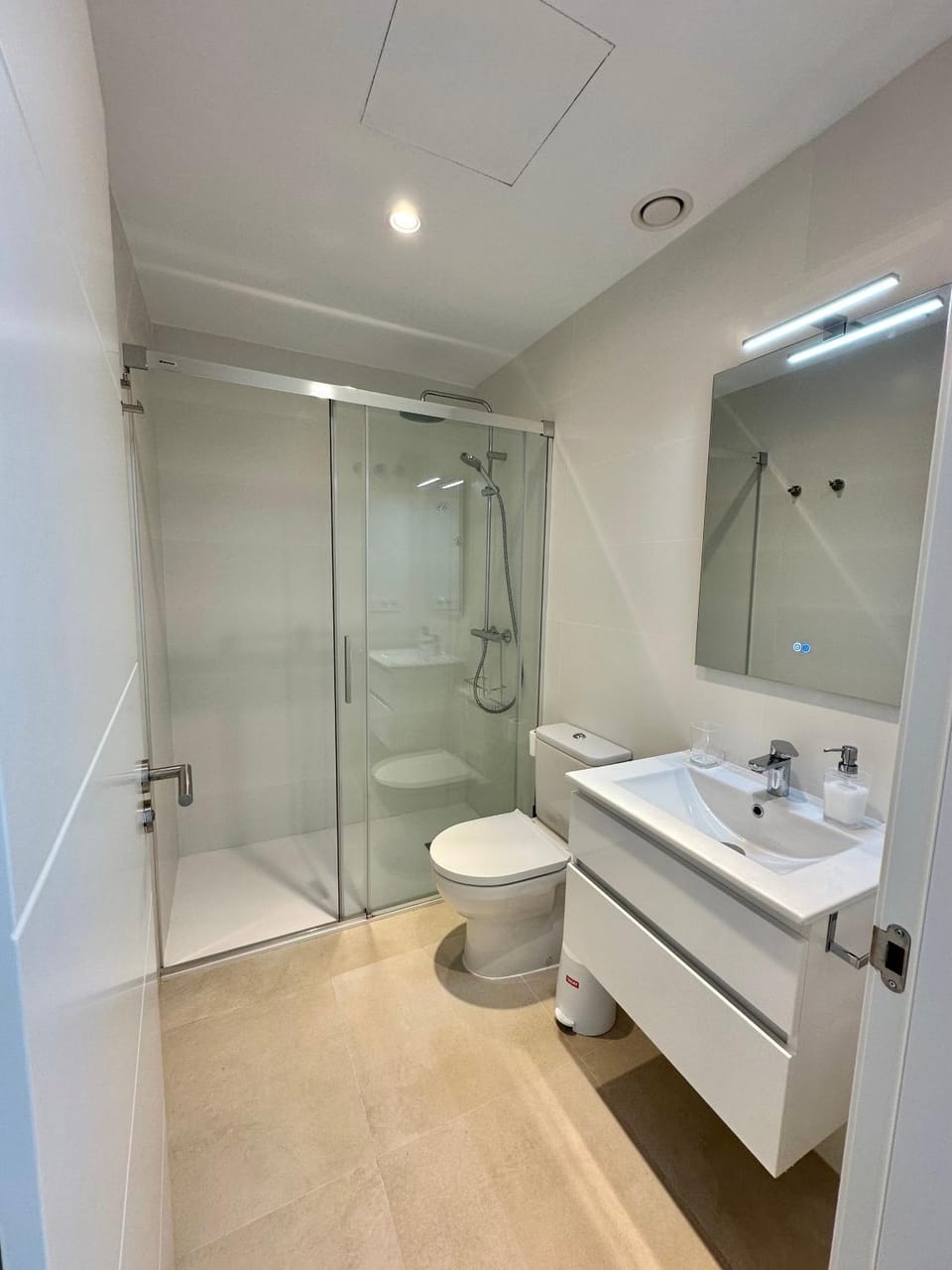 Ocean Breeze Luxury Apartment-Céntrico-Parking-Piscina-Wifi Apartment in Tarifa