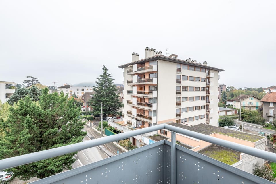 M037 Marquer Joli T2 à Ambilly Apartment in Annemasse