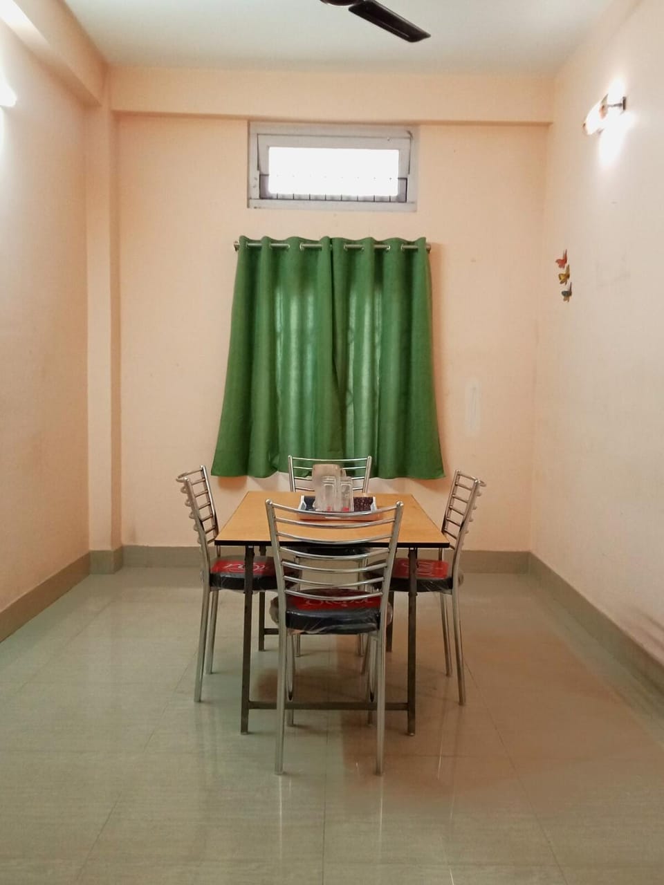 Makhoni - 1BHK 3 beds 1 bathroom Apartment in India