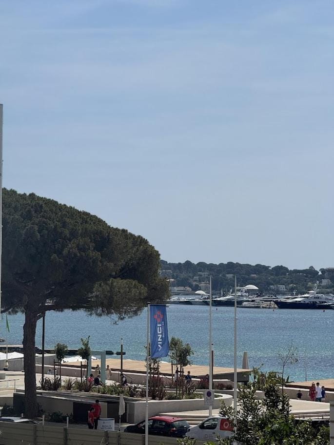 SamSeaView Apartment in Antibes