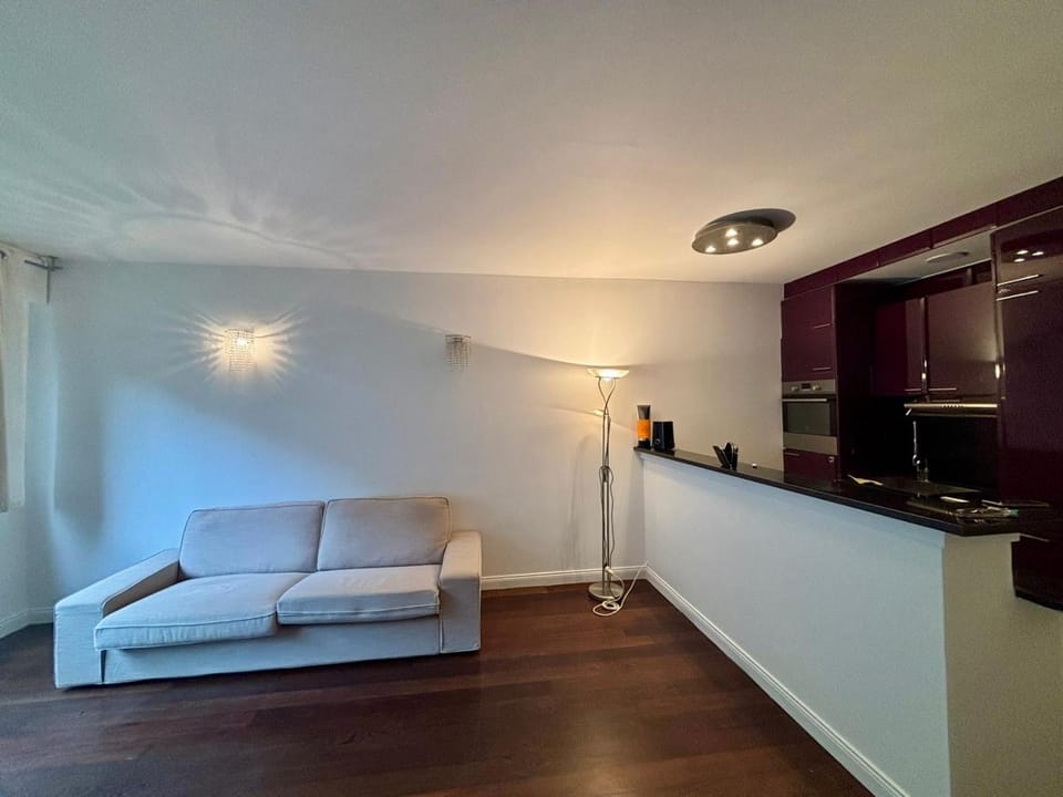 Grand Studio Foch Arc de Triomphe Apartment in Paris