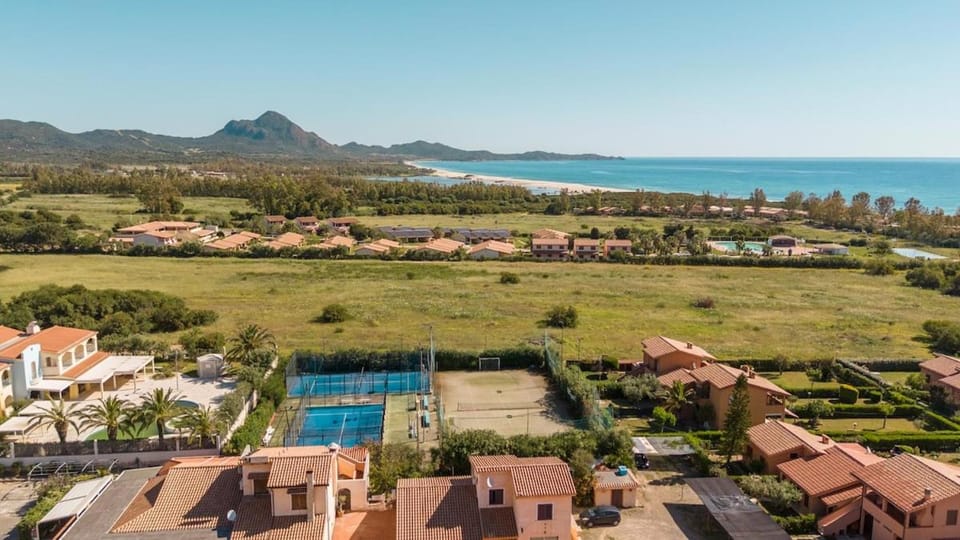 Vista Mare e 5 minuti a piedi dalla spiaggia- Luminosa con parcheggio Apartment in Costa Rei