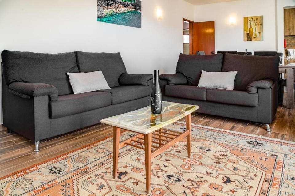 Spacious Apt T3, Pool View Balcony, Oura Apartment in Albufeira