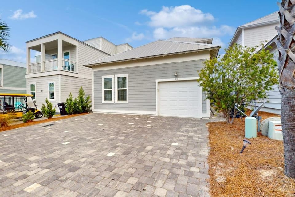 New-Build with Pool Walk to Beach House in South Walton County