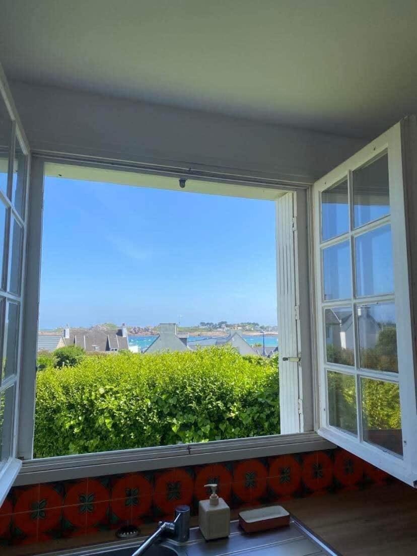 Breton house with sea view & wood burner - 6pers House in Plougasnou