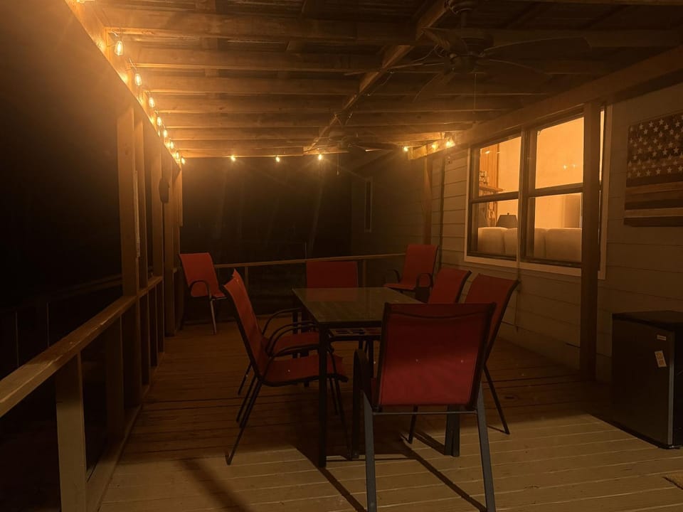 White-Tailed Ranch - Peaceful 1-Acre Nature Escape Farm Stay in Texas