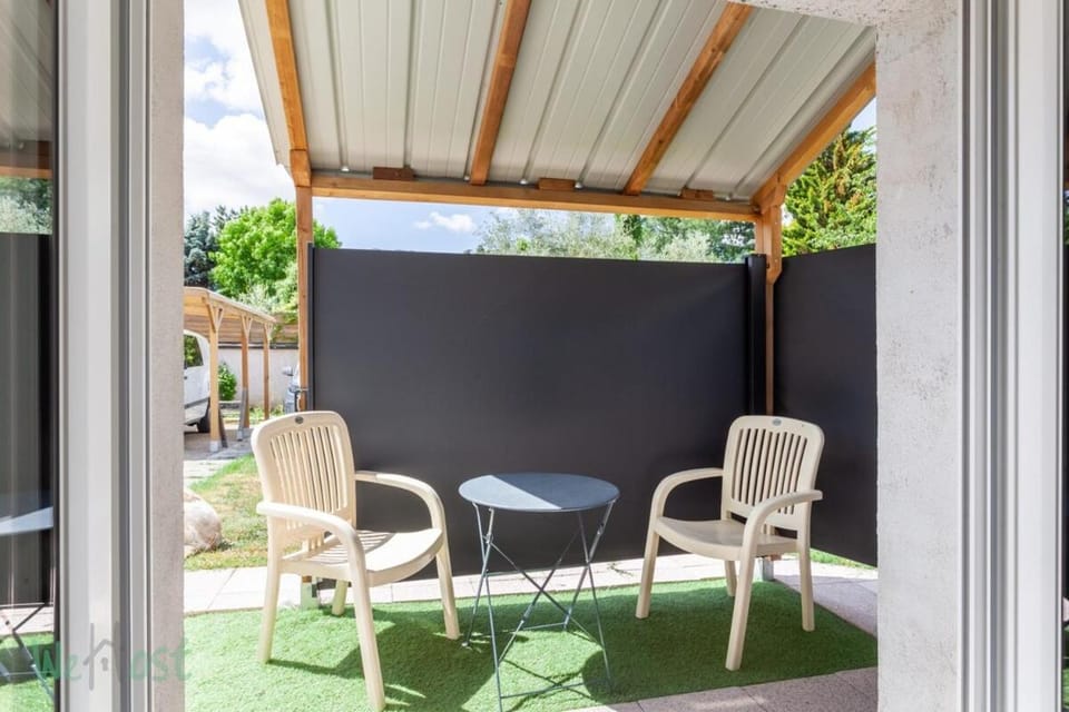 WeHost - Cortelain - Joli deux-pièces avec jardin à Bron/proche Eurexpo Apartment in Lyon