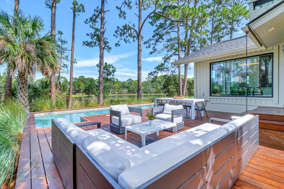 8 Gull Point Road: Sea Pines House in Hilton Head Island