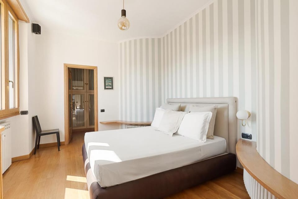 Vintage Penthouse with Panoramic St Peter View Apartment in Rome