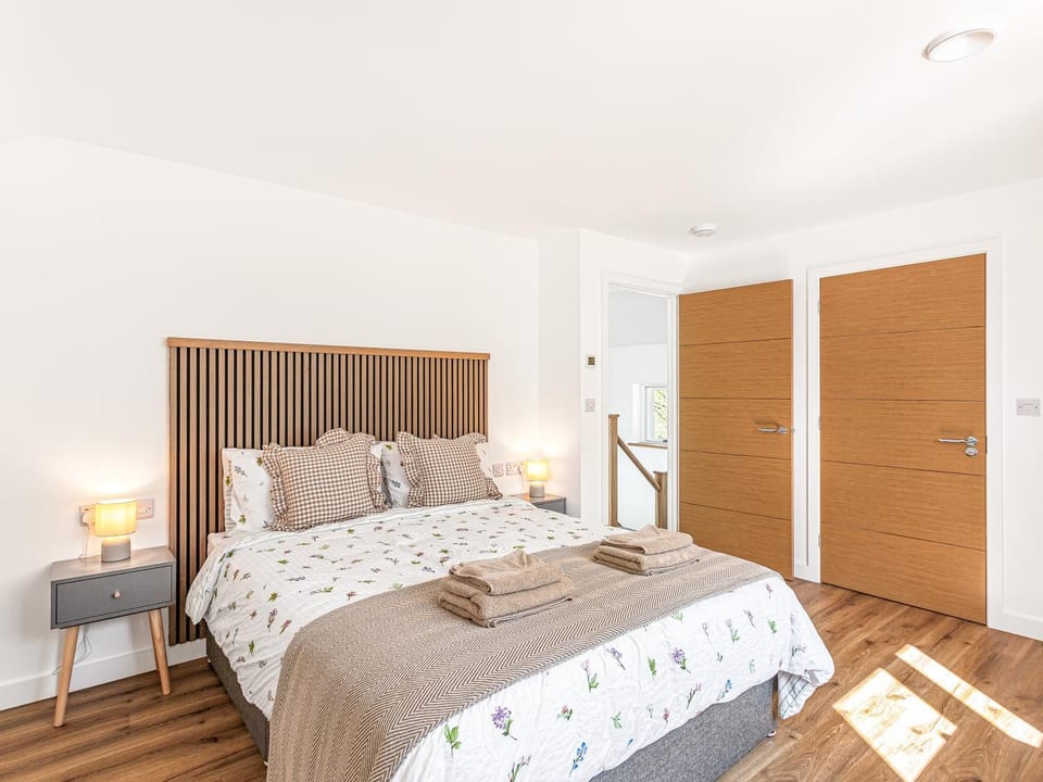 Bedroom, towels, wardrobe