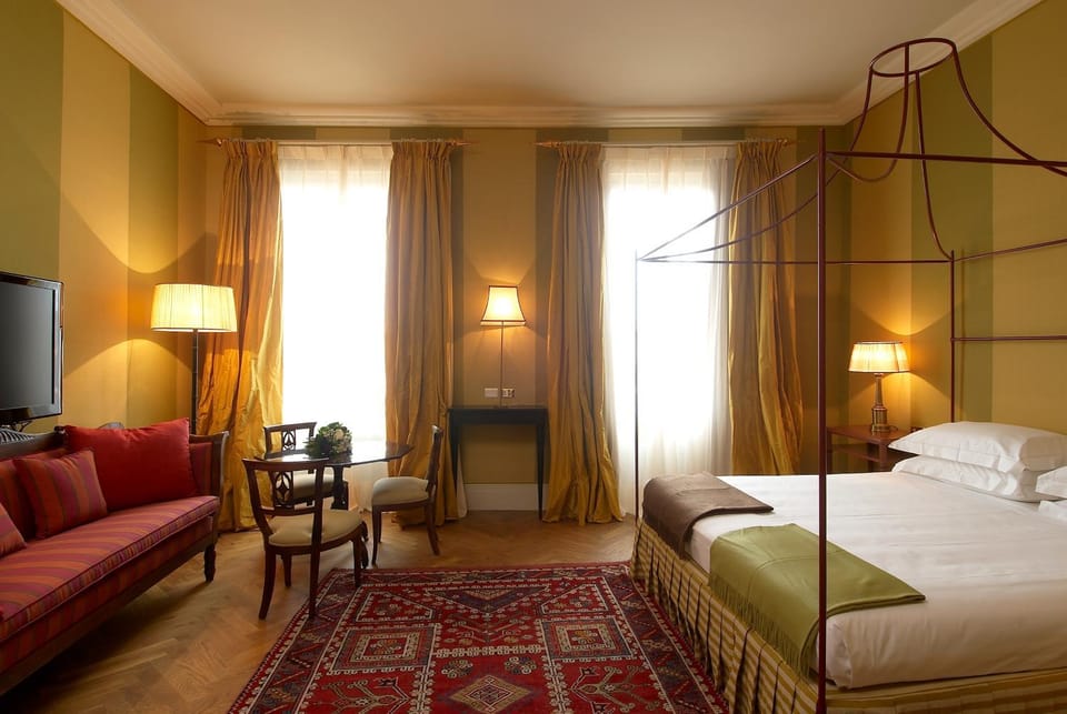 Bed, Photo of the whole room, Decorative detail