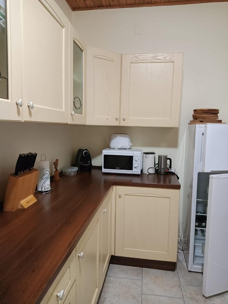 Coffee/tea facilities, Kitchen or kitchenette, oven, pet friendly, stove, toaster