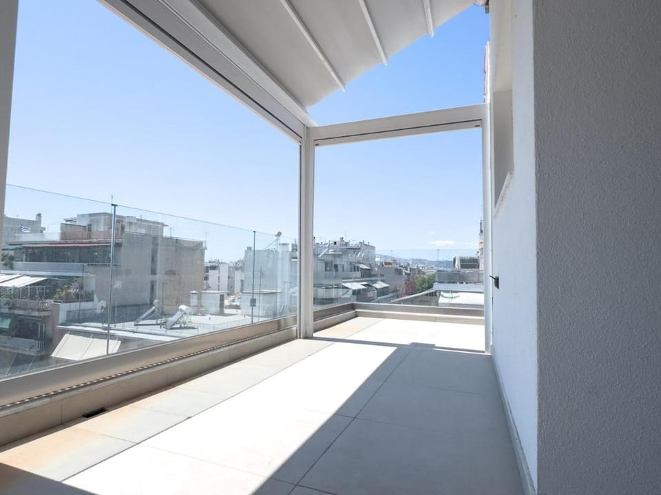 The Athenian Gem Apartment in Kallithea