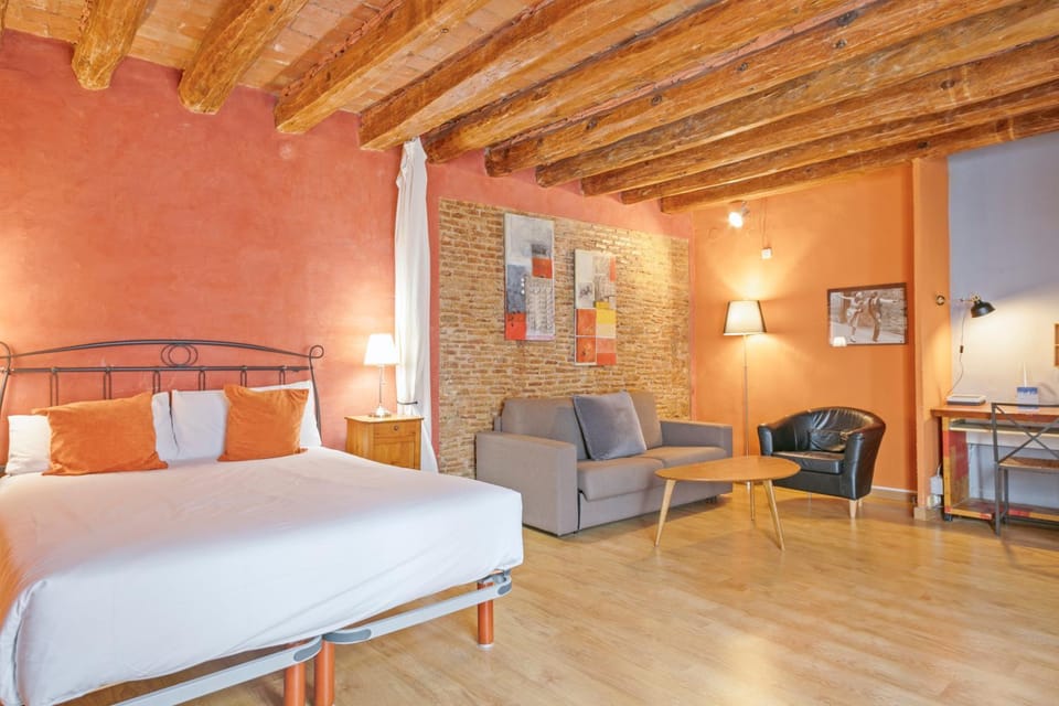Bed, Living room