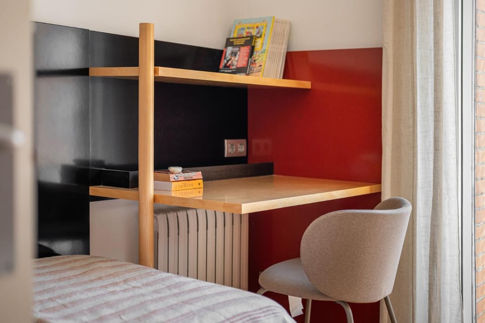 Bed, Photo of the whole room, Bedroom